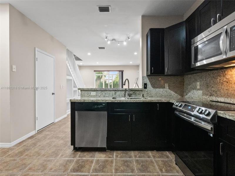 Property photo # 7