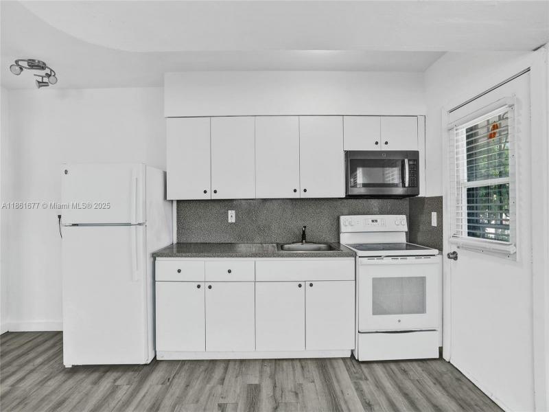 Property photo # 4