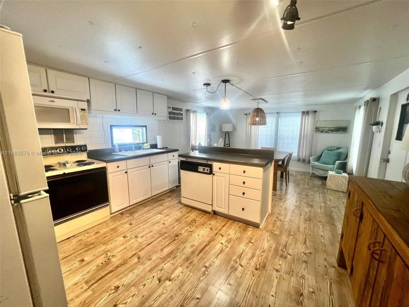 Property photo # 6