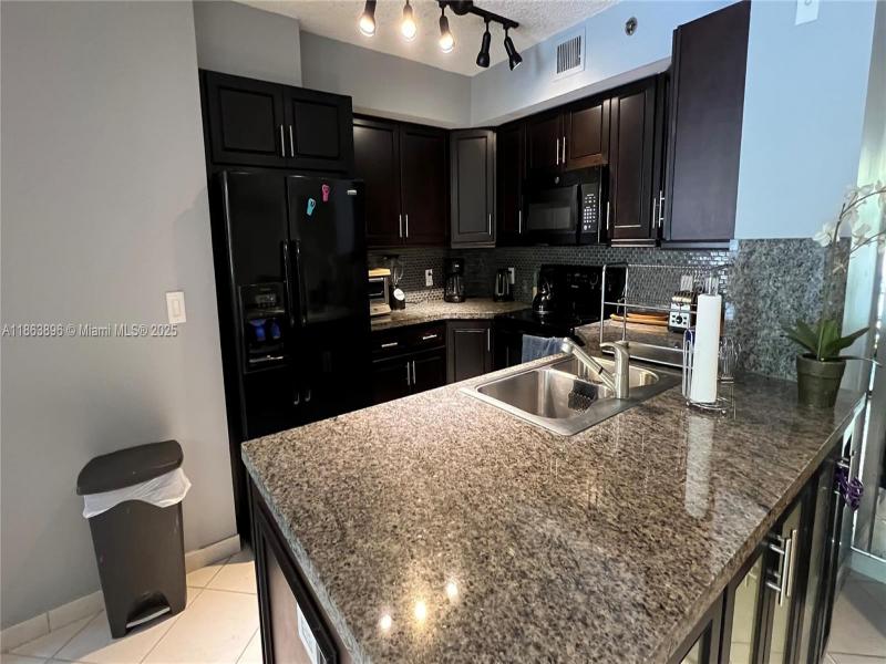 Comprar apartamento en The Yacht Club at Aventura 8305