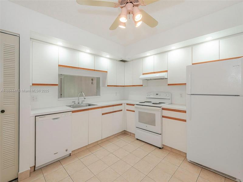 Property photo # 0