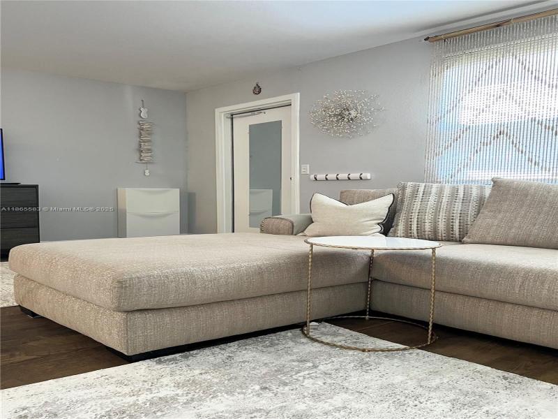 Property photo # 4