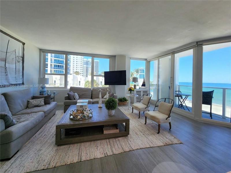 Aluguel de apartamento no Alexander Towers 312
