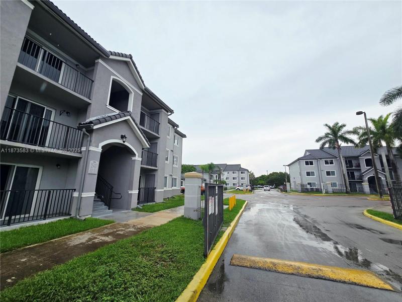 Property photo # 0