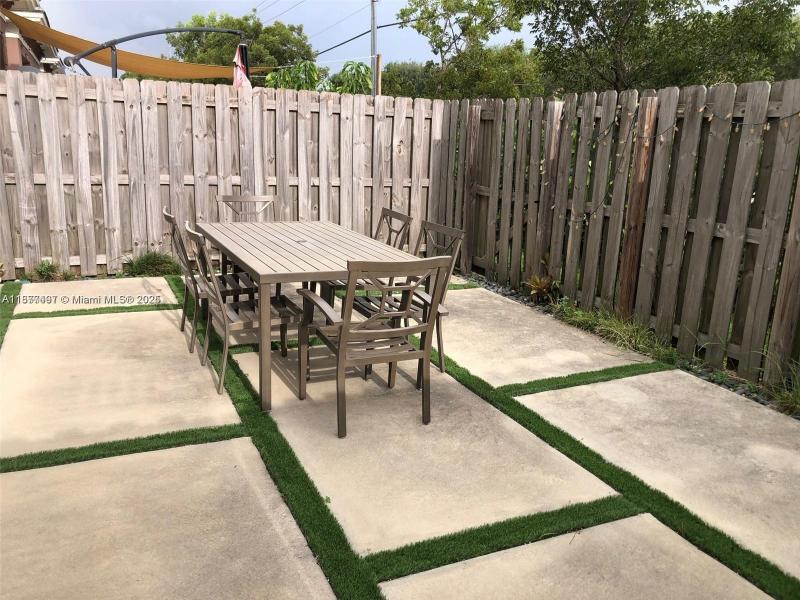 Property photo # 8