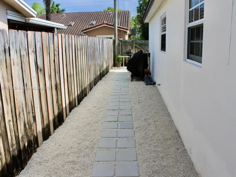 Property photo # 4