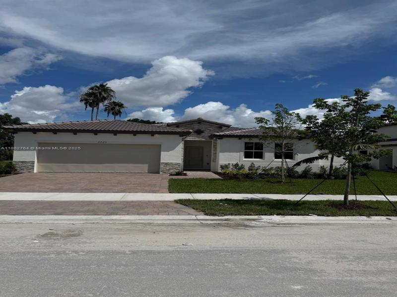 Property photo # 0