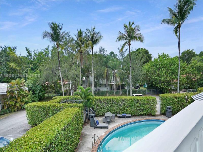 Property photo # 9