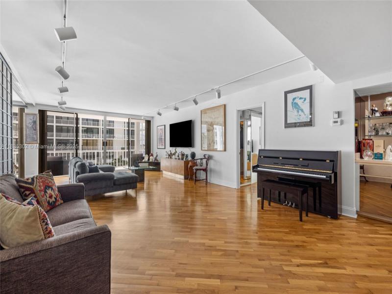 Property photo # 8