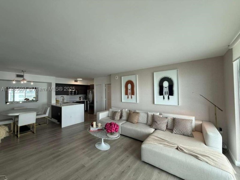 Mark on Brickell Apt #1408