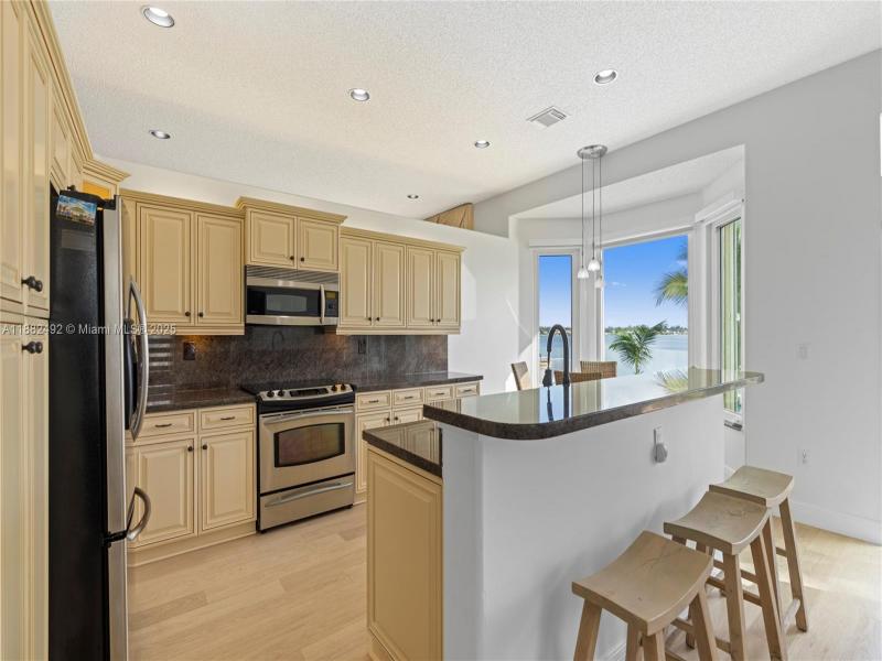 Property photo # 4