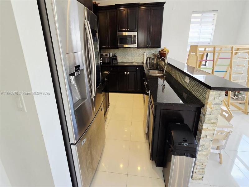 Property photo # 6