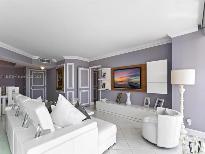 Comprar apartamento en Harbor Tower at Waterways 1004