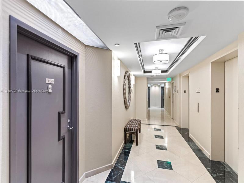 Comprar apartamento en Harbor Tower at Waterways 1004