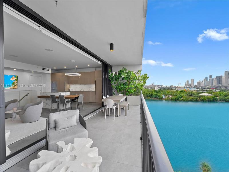 Property photo # 0