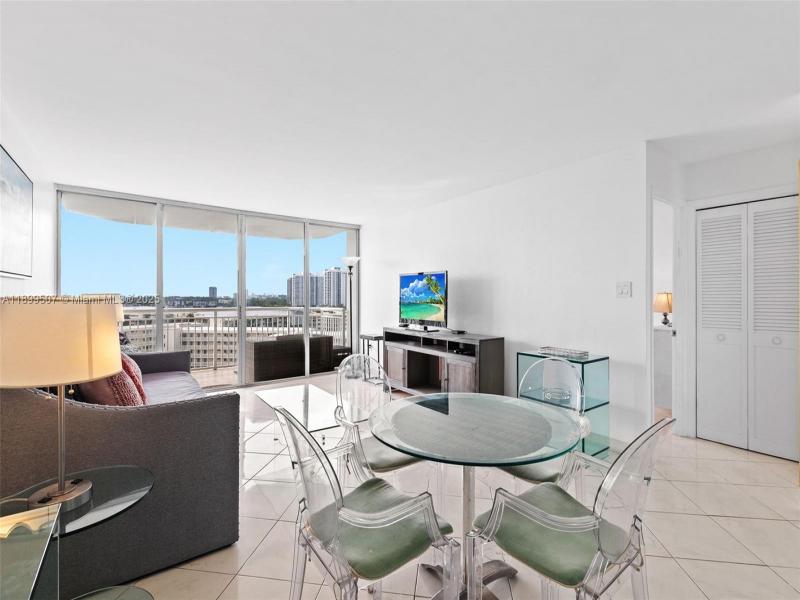 Comprar apartamento en Del Prado South Tower 1003