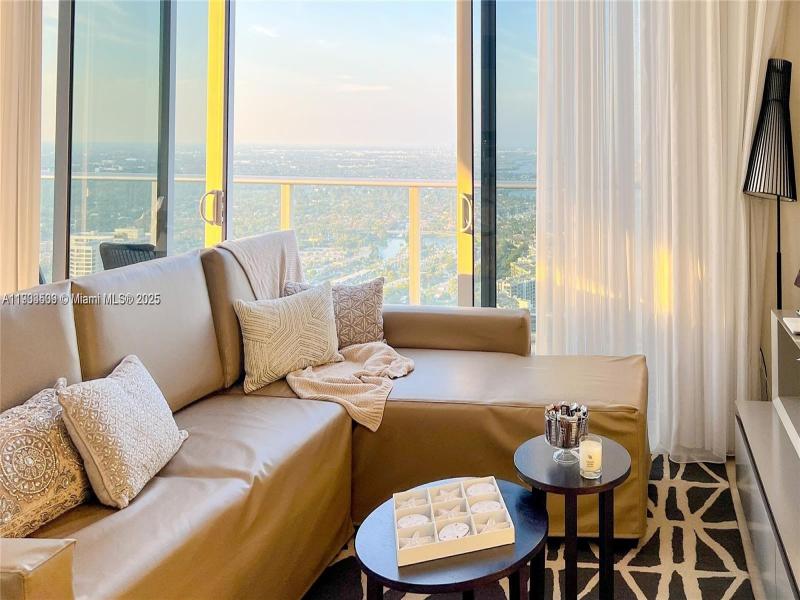Comprar apartamento no Hyde Beach House T4302