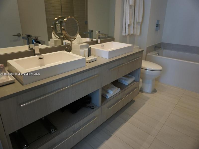 Comprar apartamento no Hyde Beach House T4302