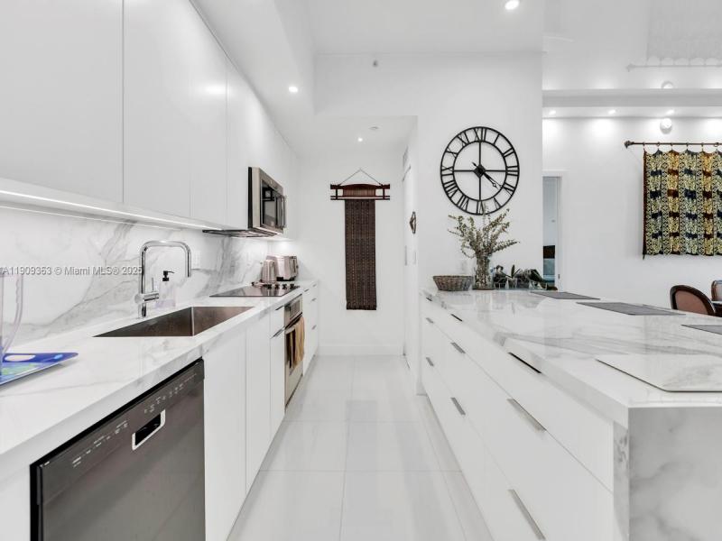 Property photo # 3