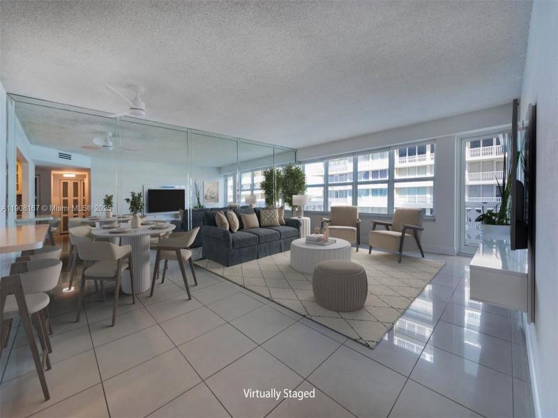 Condo for sale at Ocean Summit 815