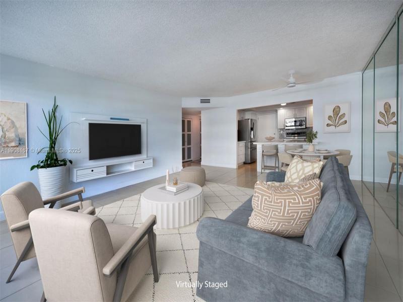 Condo for sale at Ocean Summit 815