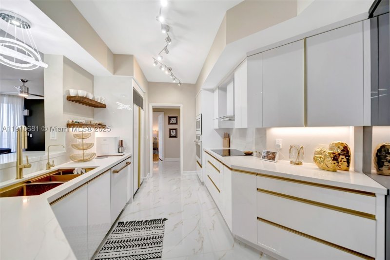 Condo for sale at Renaissance on the Ocean 603