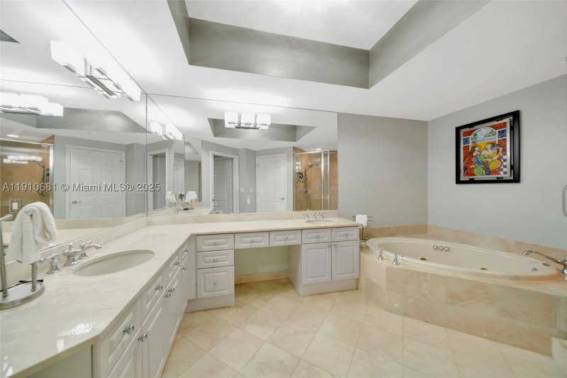 Condo for sale at Renaissance on the Ocean 603
