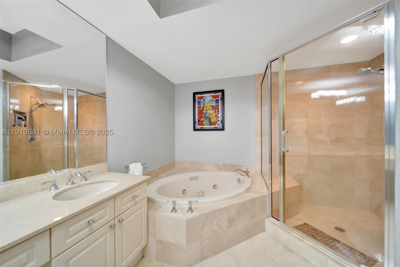 Condo for sale at Renaissance on the Ocean 603