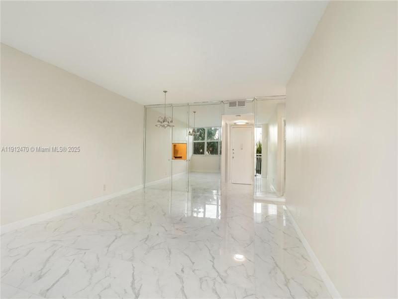 Comprar apartamento en Bayview Towers A207