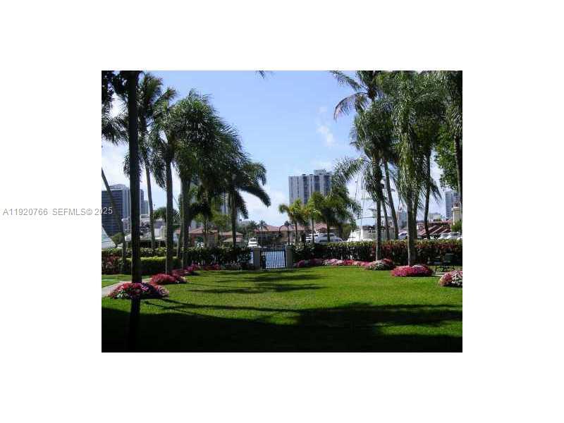 Alquiler de apartamento en Harbor Tower at Waterways 1204