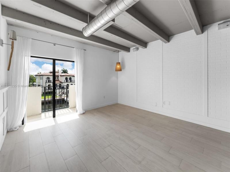 Comprar apartamento en Gables Harbour 315