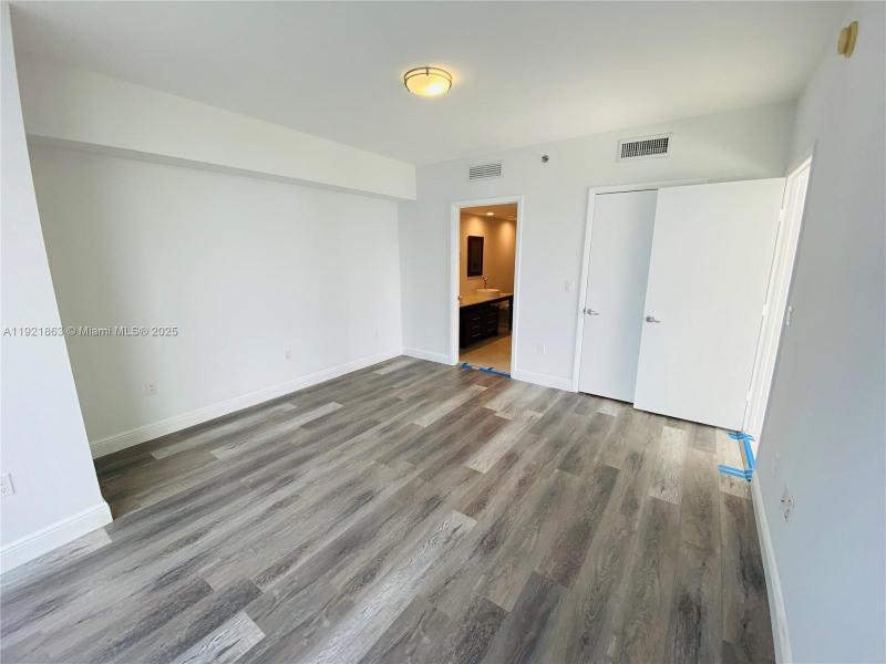 Comprar apartamento no Icon Brickell Tower I 3715