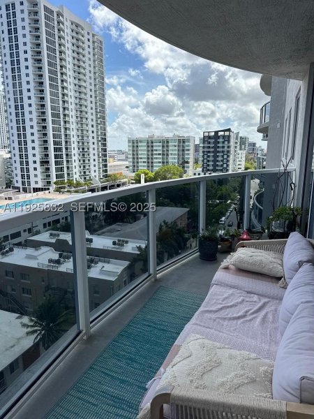 23 Biscayne Bay Apt #1103