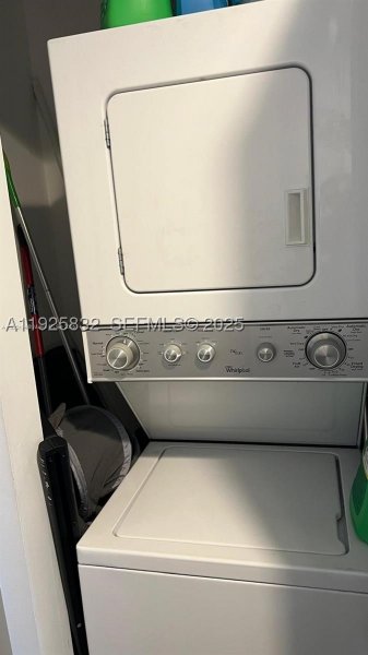 Comprar apartamento no 23 Biscayne Bay 1103