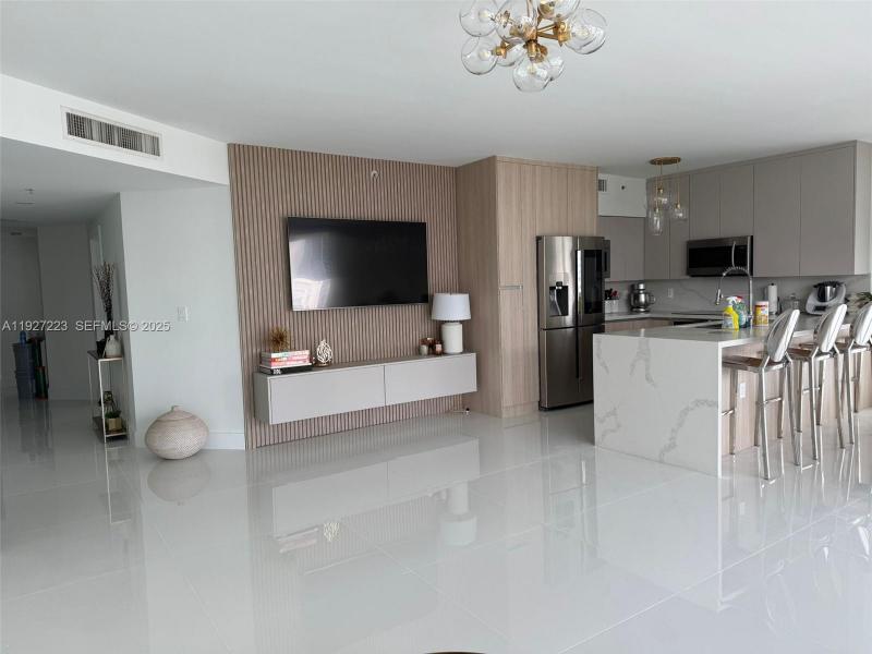 King David Apt #1001