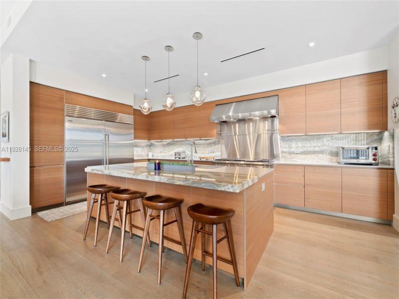 Comprar apartamento no The Fairchild Coconut Grove 403