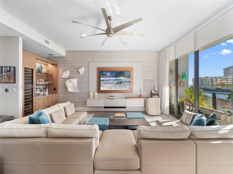 Comprar apartamento no The Fairchild Coconut Grove 403