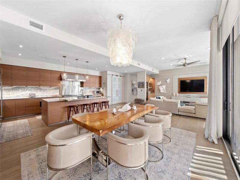 Comprar apartamento no The Fairchild Coconut Grove 403