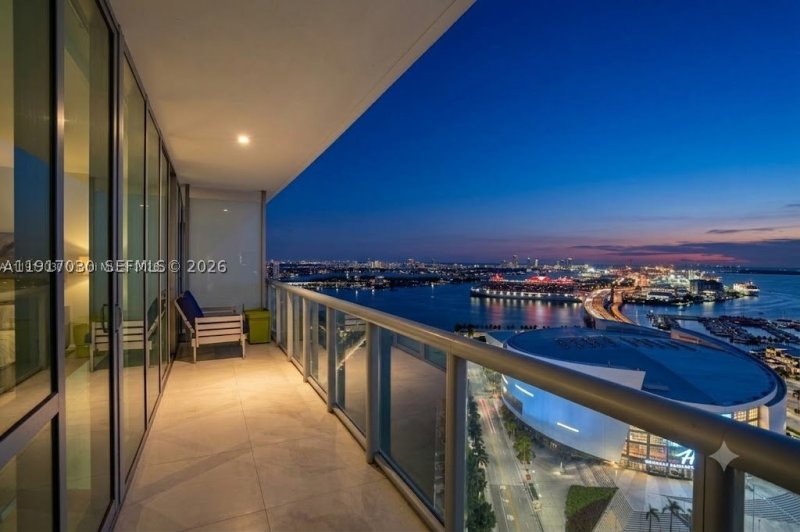 Condo for sale at Marina Blue 2904