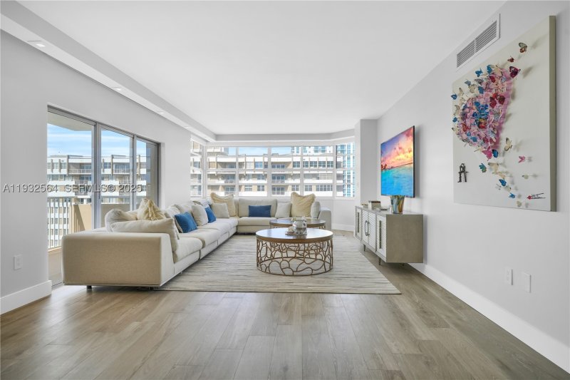 Condo for sale at The Hemispheres 17F
