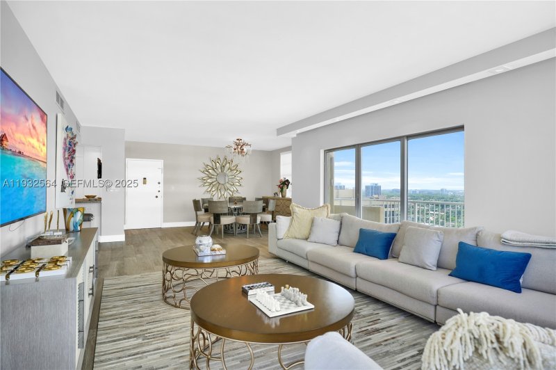Condo for sale at The Hemispheres 17F