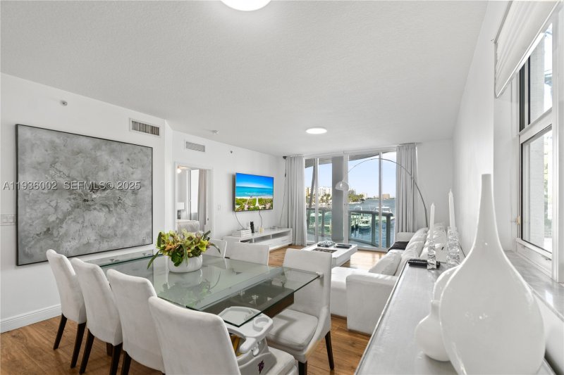Comprar apartamento en 360 Condo Marina Residences East 212