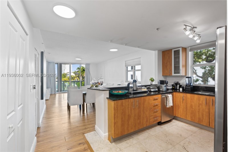 Comprar apartamento en 360 Condo Marina Residences East 212