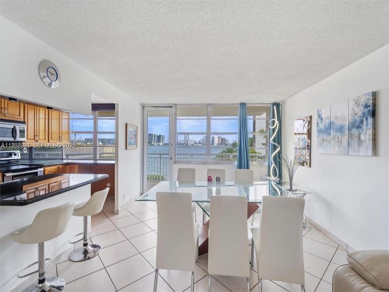 Condo for sale at Winston Towers 218