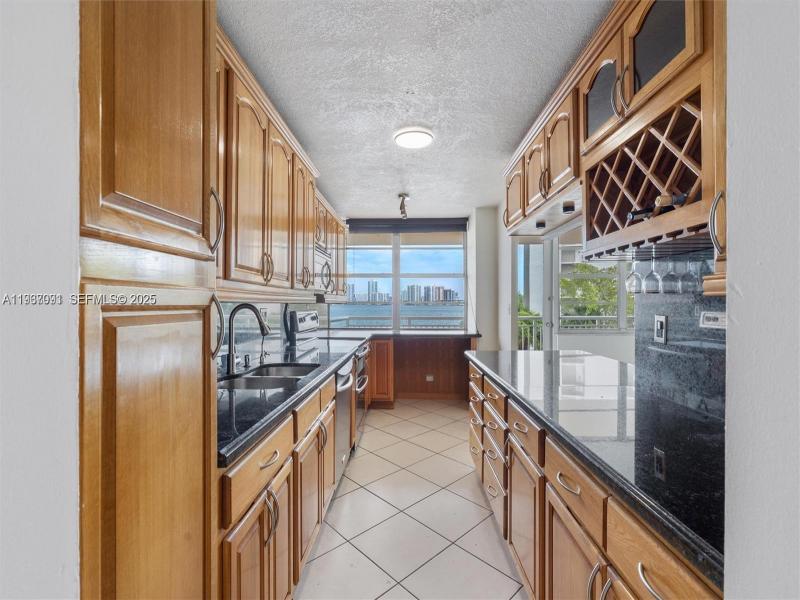 Condo for sale at Winston Towers 218