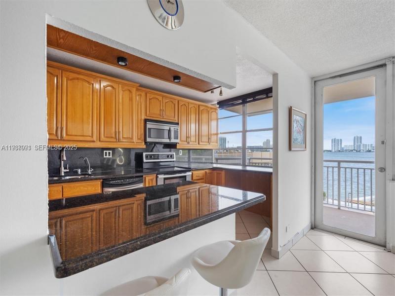 Condo for sale at Winston Towers 218