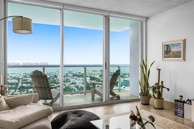 Floridian Apt #3006