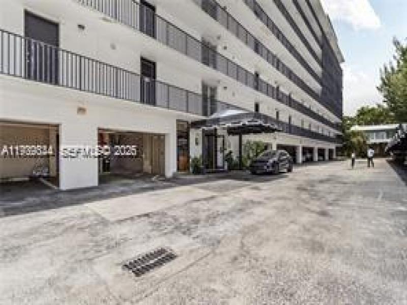 Condo for sale at Palm Bay Condo 6E