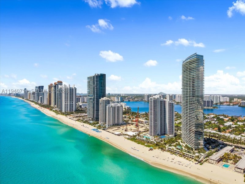 Comprar apartamento en Residences by Armani / Casa 302