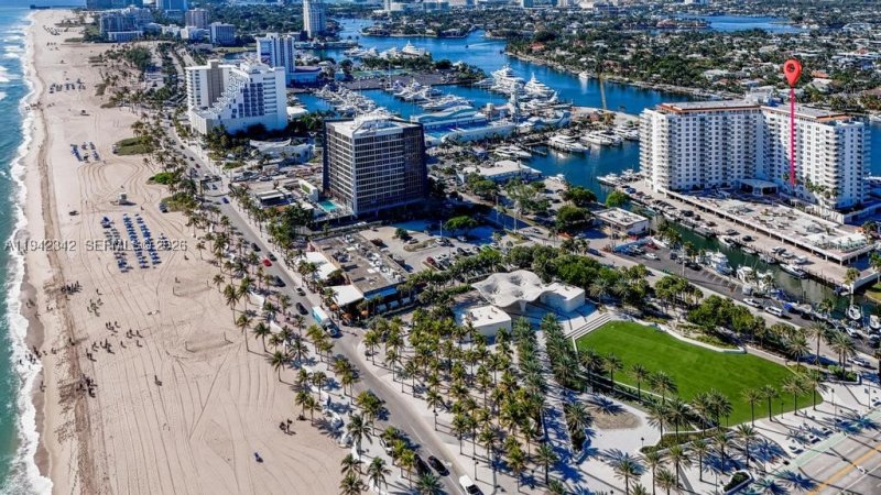 Condo for sale at The Venetian 306